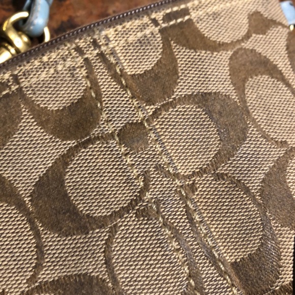 Coach signature C fabric & blue leather wristlet - Picture 8 of 8